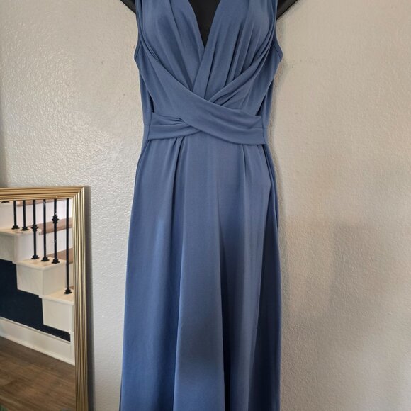 Dress - Picture 3 of 4